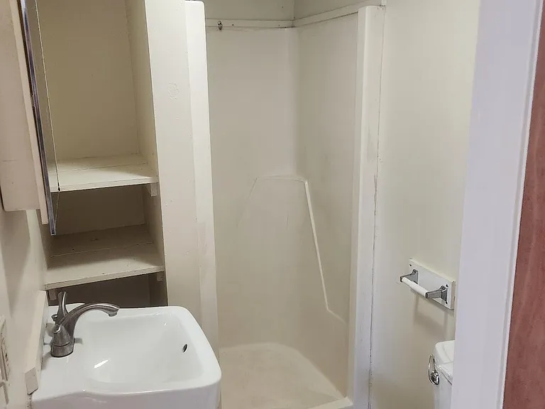 173 Oak St #3 — Photo 6