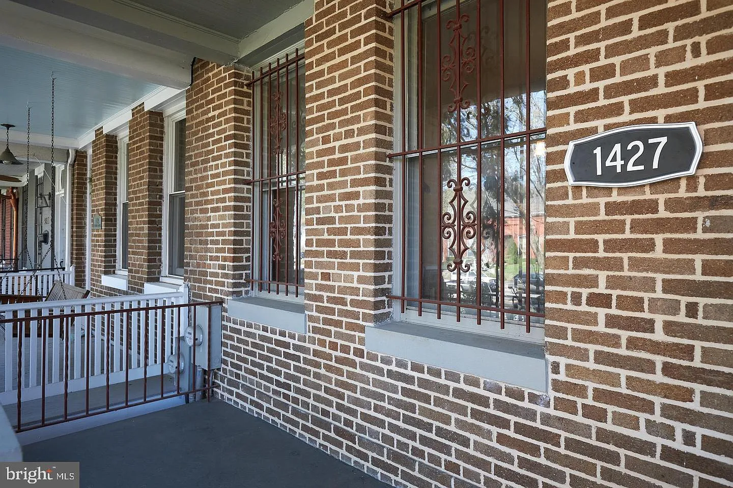 3 bed, 2.5 bath, 2145 sqft, $4,600 — Photo 2