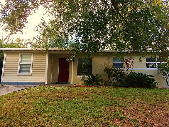 4th image of 8075 Delaroche Dr