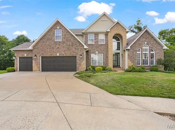 6 Crestwyck Ct, Lake Saint Louis, MO 63367