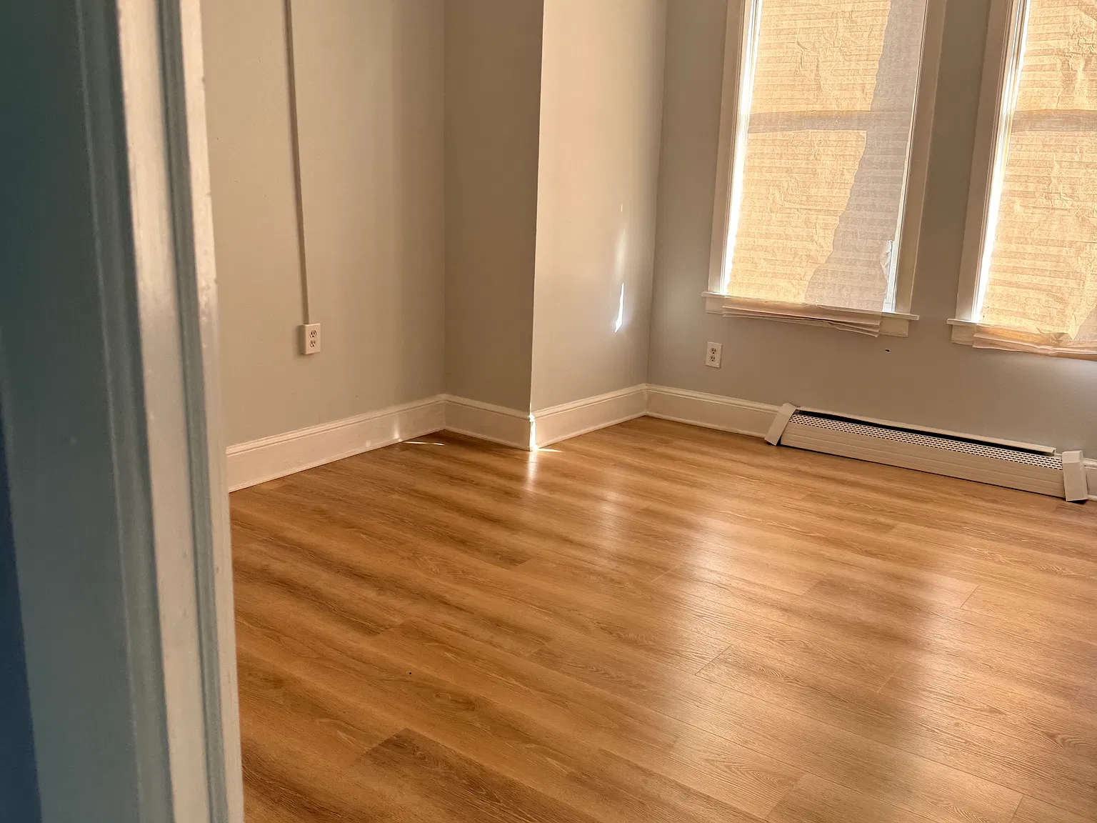 3 bed, 1.5 bath, 1350 sqft, $1,700 — Photo 3
