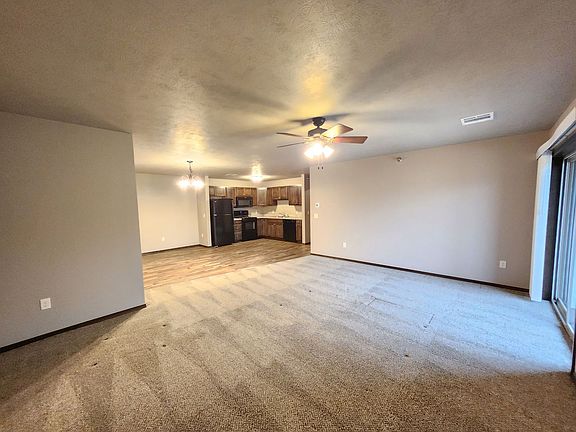 5th image of 1801 S Bahnson Ave #303