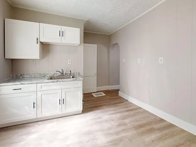 7424 Indiana Ave — Photo 20