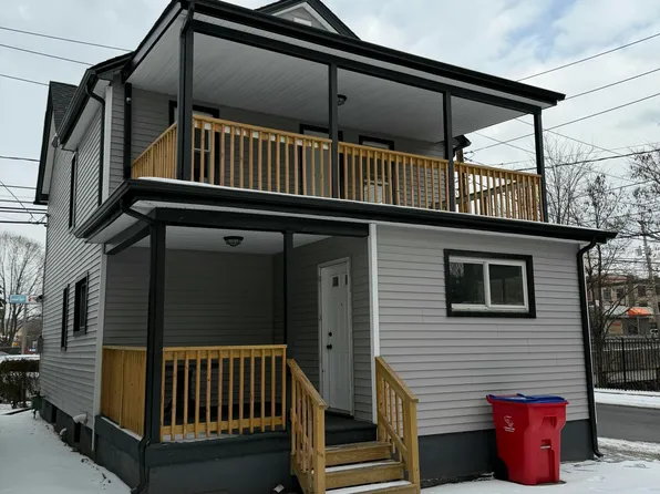 28 7th Ave, Carbondale, PA 18407