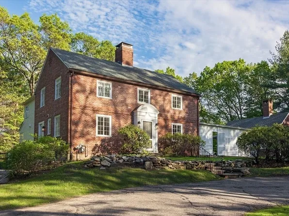 12 Meadowbrook Rd, Weston, MA 02493