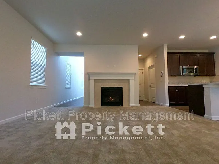 4222 Andasio Loop SE — Photo 5