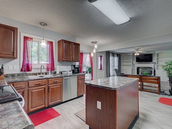 5th image of 31 Harness Ln