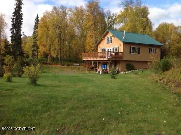 41873 S Running River Dr, Talkeetna, AK 99676