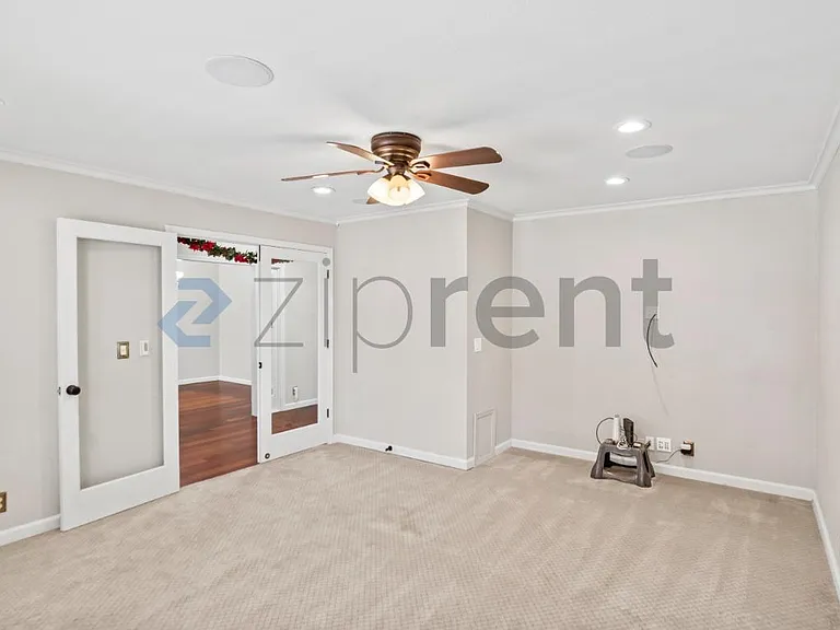 2969 Martin Ave — Photo 6