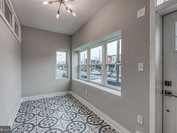 2nd image of 2828 Aramingo Ave