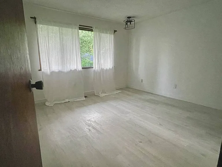 2133 Sperling Ave #TOP — Photo 9