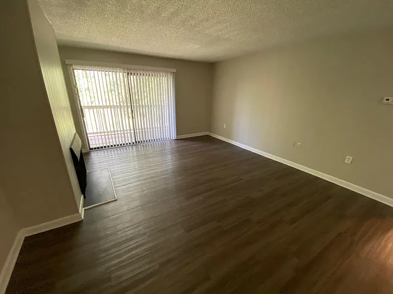 Gleneagle Apartment Homes — Photo 67