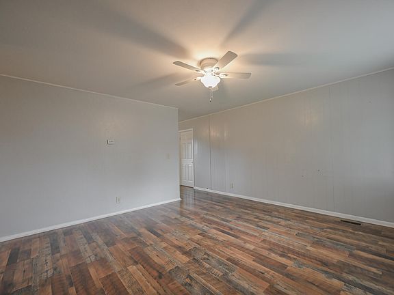 5th image of 745 Hedwick St