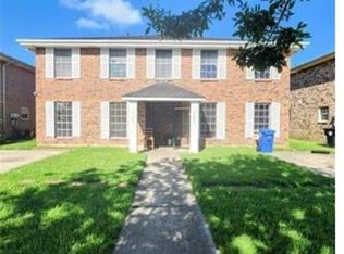 7160 Salem Dr, New Orleans, LA 70127