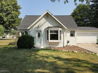 391 W Division St, Sparta, MI 49345