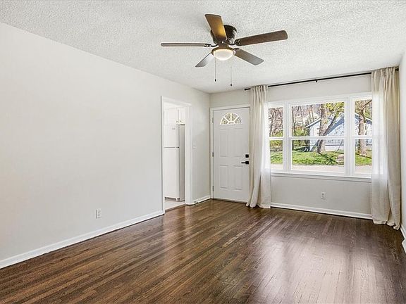 3rd image of 8236 Flora Ave
