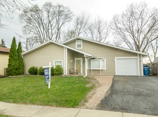 5416 Redford Ln, Hanover Park, IL 60133