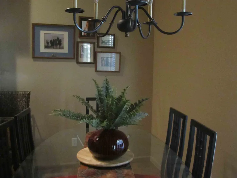 Dining area with Country Chandler