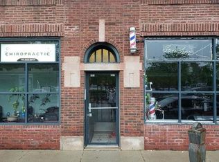 909 W Irving Park Rd #3, Chicago, IL 60613