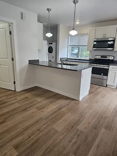 Gravelly Lake Brownstones — Photo 37