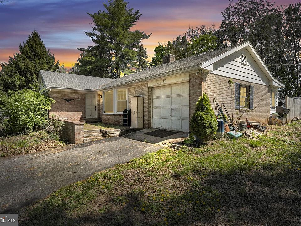 1st image of 268 N Biesecker Rd