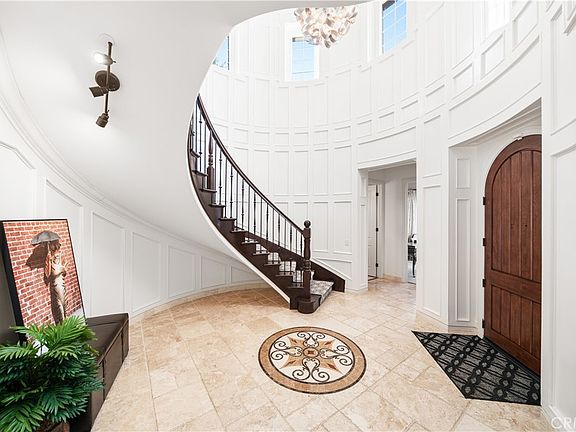 5th image of 878 N Landa Way