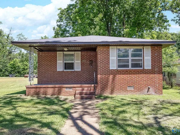 1616 Chestnut St SE, Decatur, AL 35601