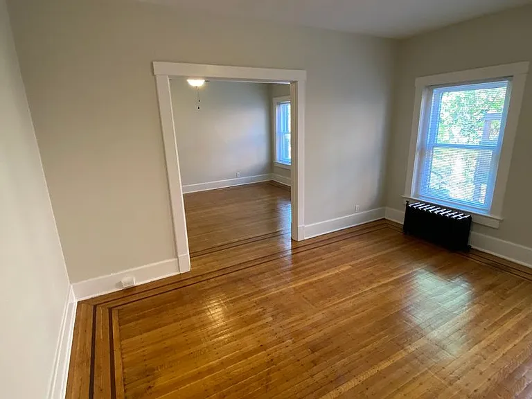 410 — Photo 32
