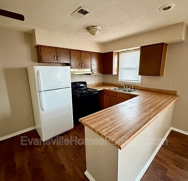 1012 Mary St #3 — Photo 7