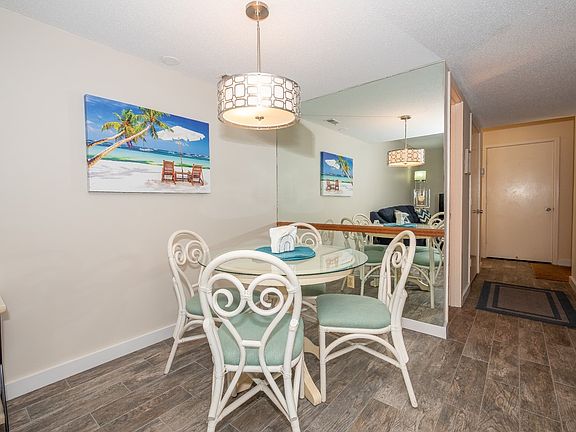 5th image of 11 Tanglewood Dr APT 28