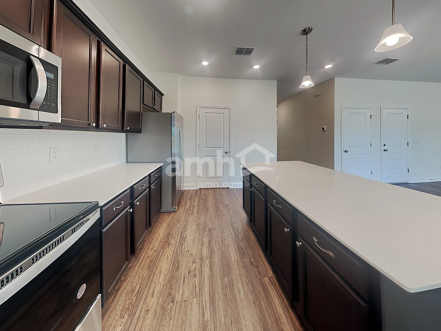 4 bed, 2.5 bath, 2449 sqft, $2,780 — Photo 3