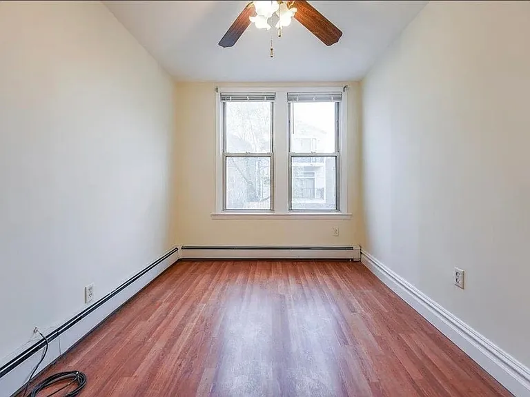 19 Hawthorne Ave #1 — Photo 10