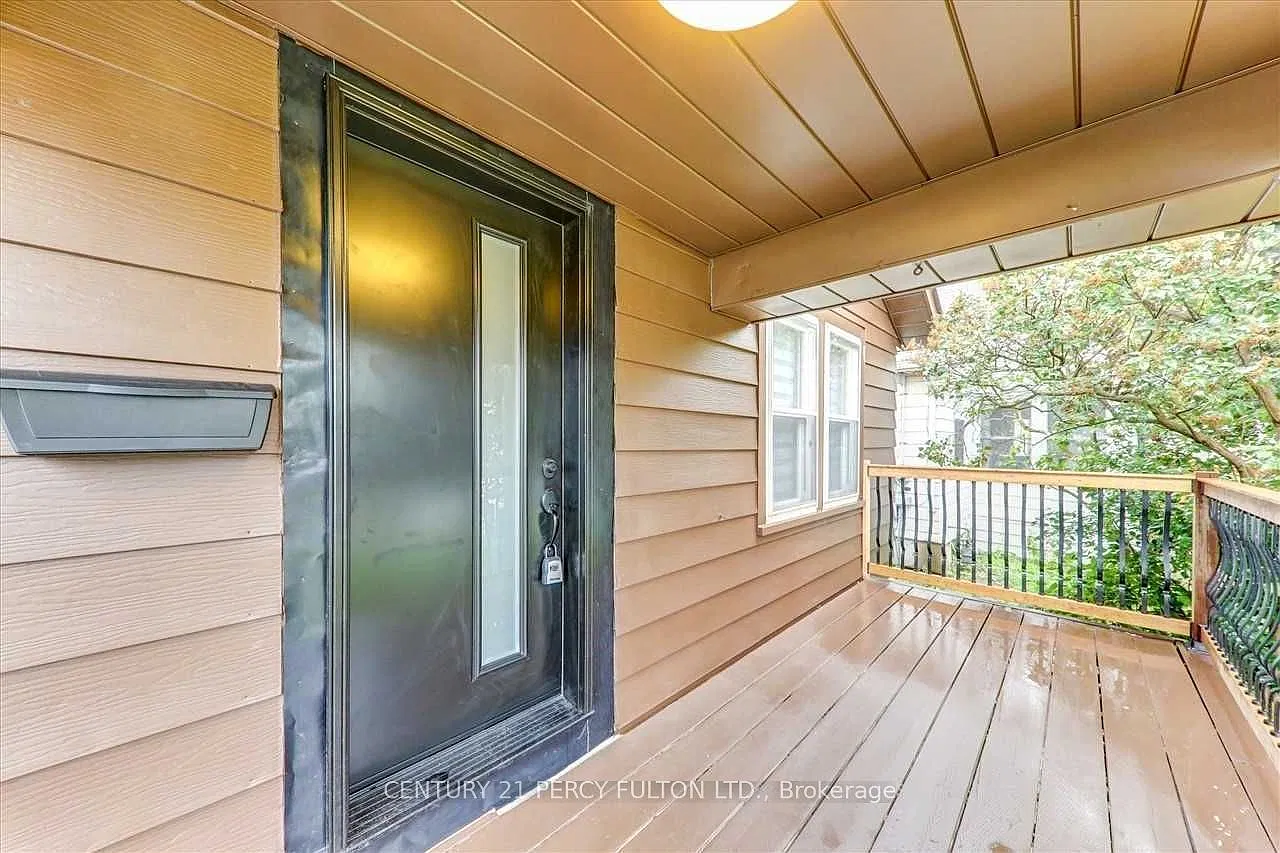 3 bed, $2,450 — Photo 2