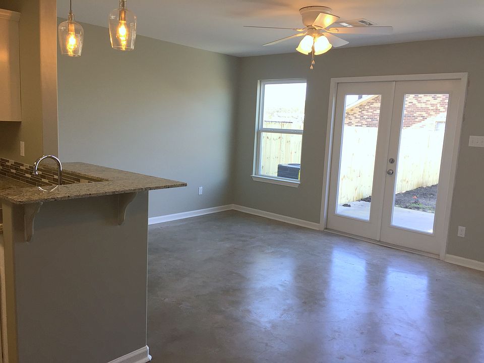 1st image of 1604 Dehart Dr