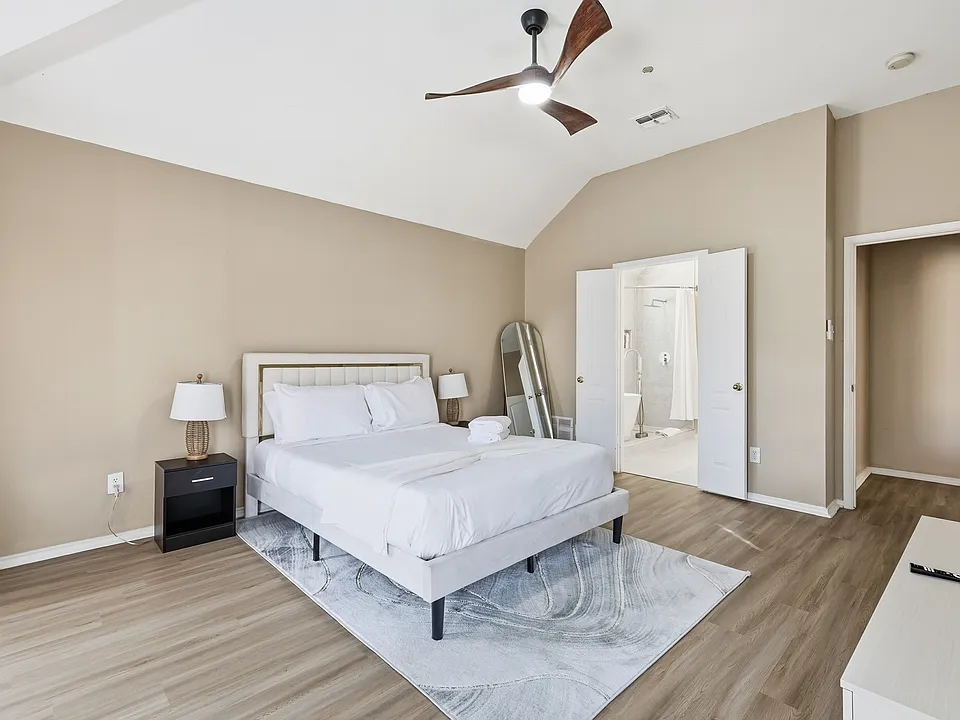 11304 Amber Valley Dr