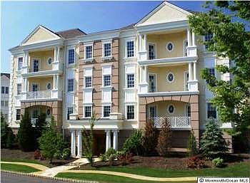 2nd image of 322 Oval Rd