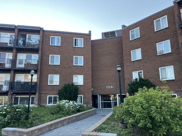 2041 Arrowsmith Dr #101B, Ottawa, ON K1J 7V7
