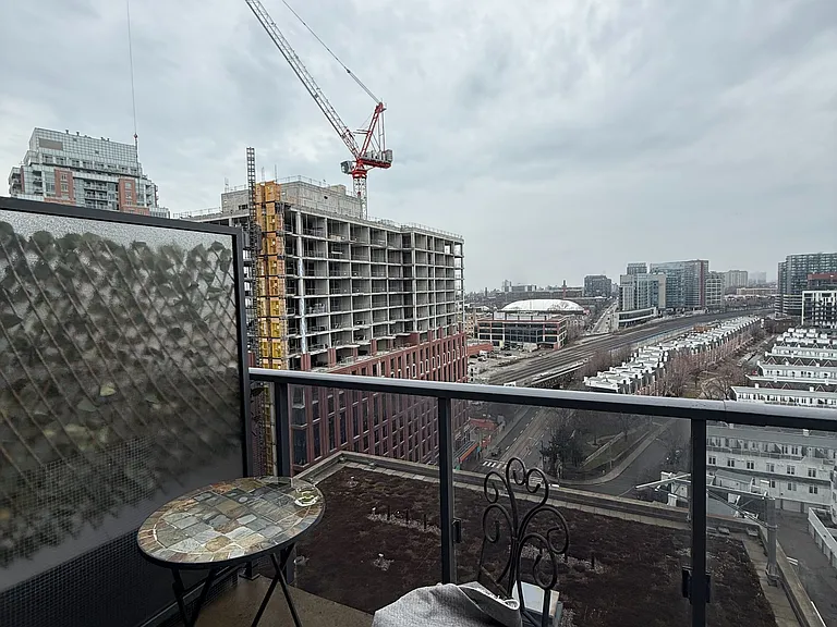 1030 King St W #Penthouse 25 — Photo 17