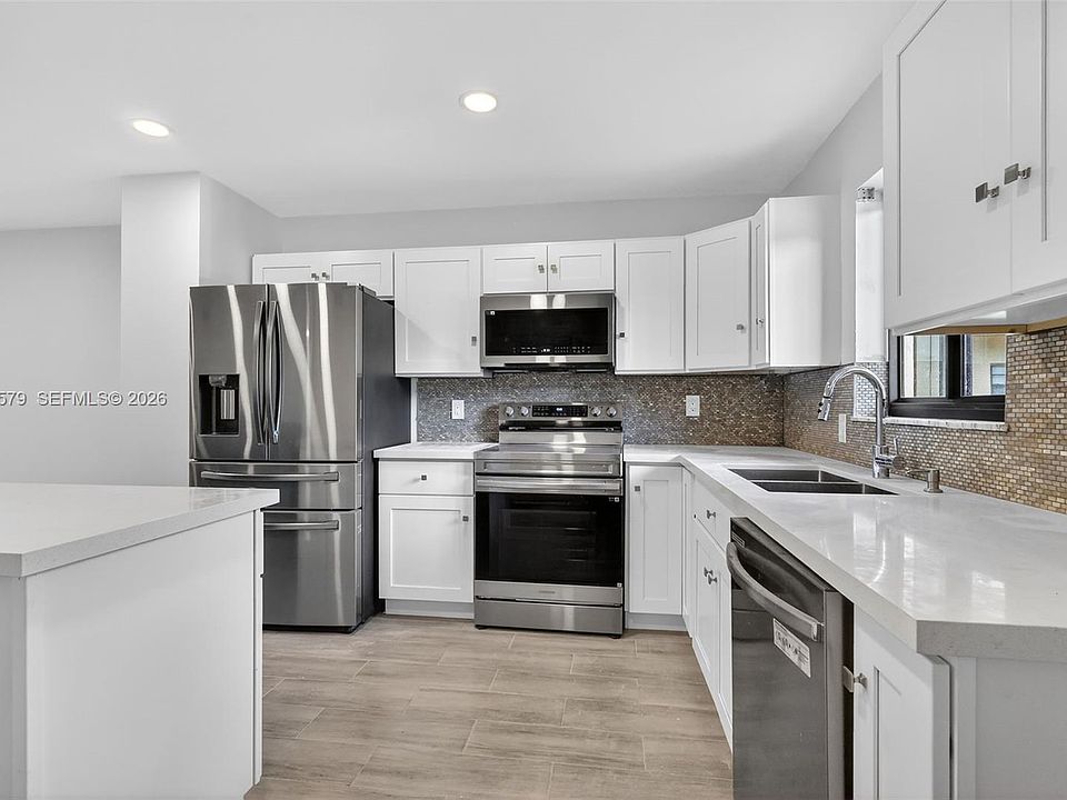 1st image of 275 Gate Rd APT 104