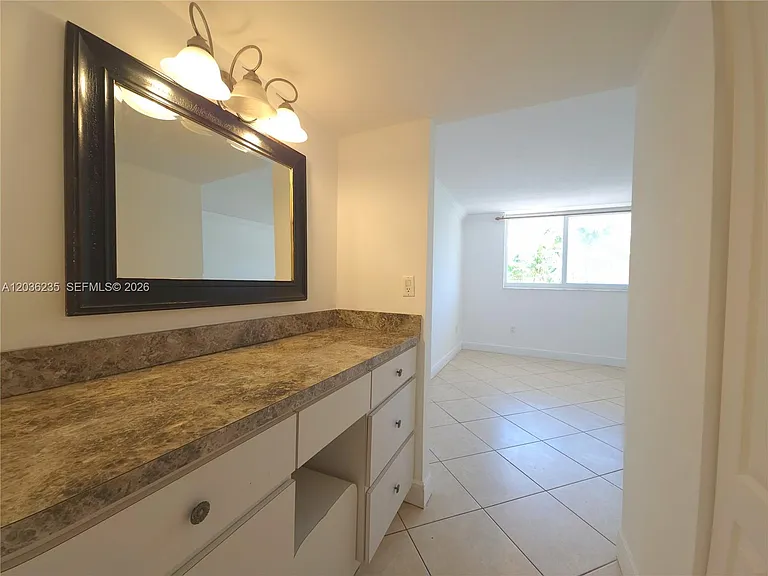 401 Ocean Dr #304 — Photo 12