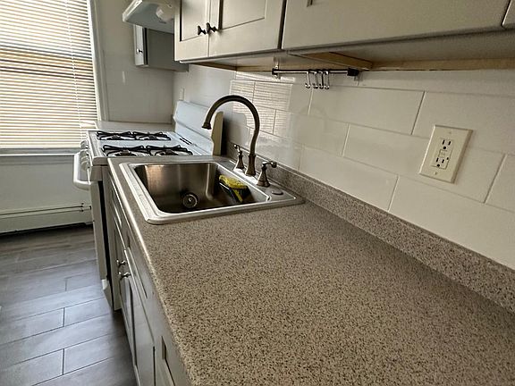 4th image of 5986 Grand Ave Floor 1