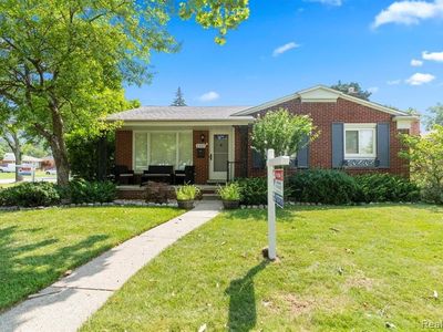 6360 Cambourne Rd, Dearborn Heights, MI, 48127