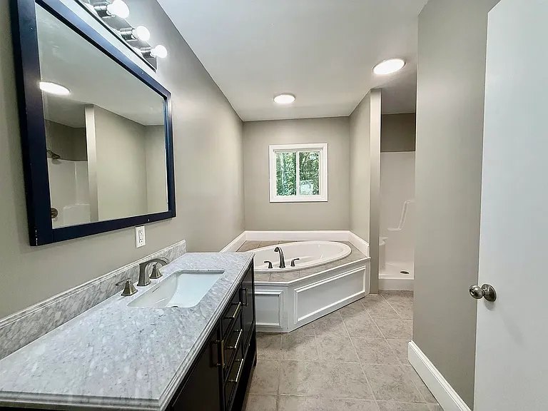 137 Forest Hills Dr — Photo 2