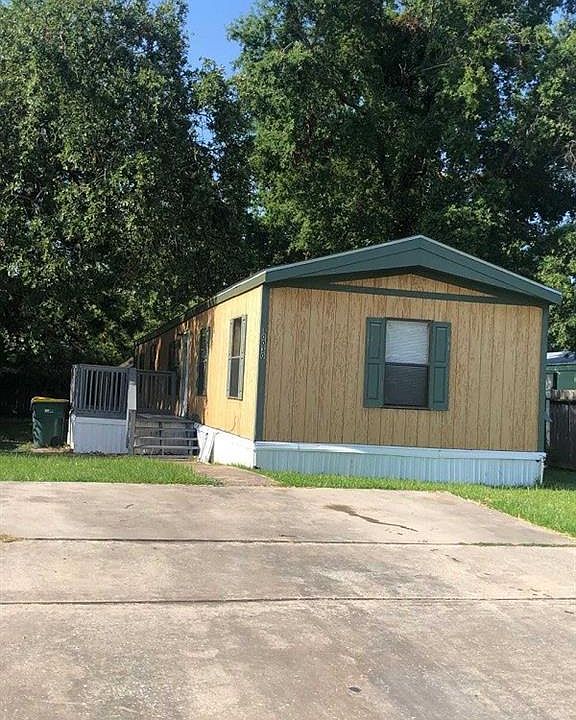 1st image of 10030 Cedar Landing Dr