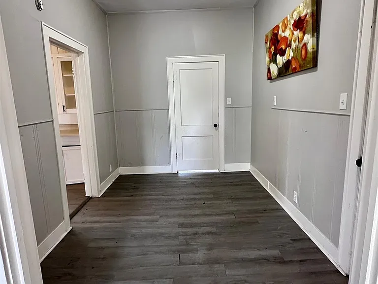 217 Marland St — Photo 4