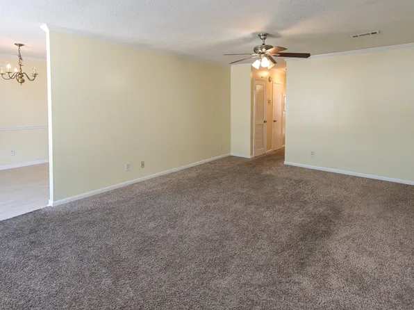 2225 Golf Rd SW #409-1, Huntsville, AL 35802