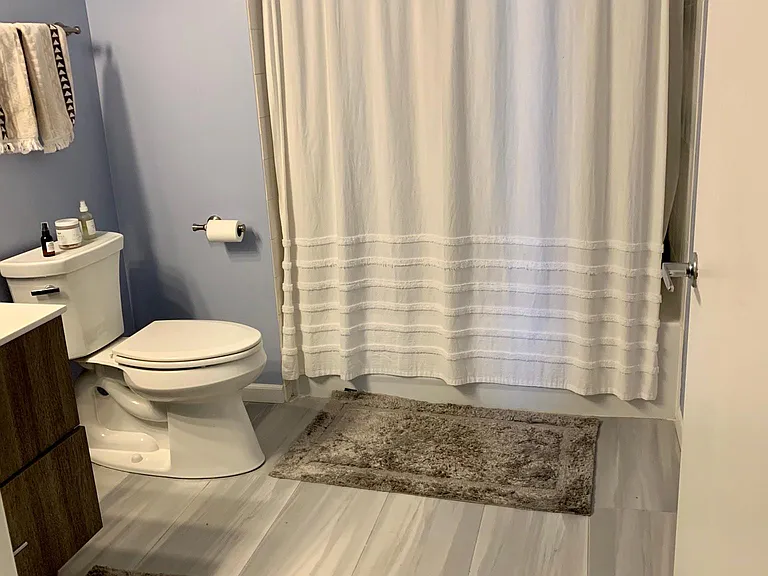 645 N Kingsbury St #1907 — Photo 11