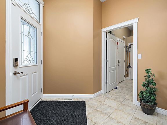 5th image of 165 Ridgebrook Rd