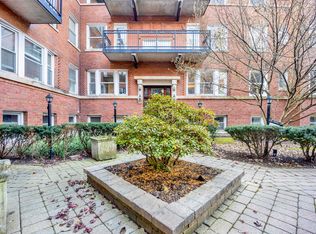 847 W Belle Plaine Ave #3S, Chicago, IL 60613