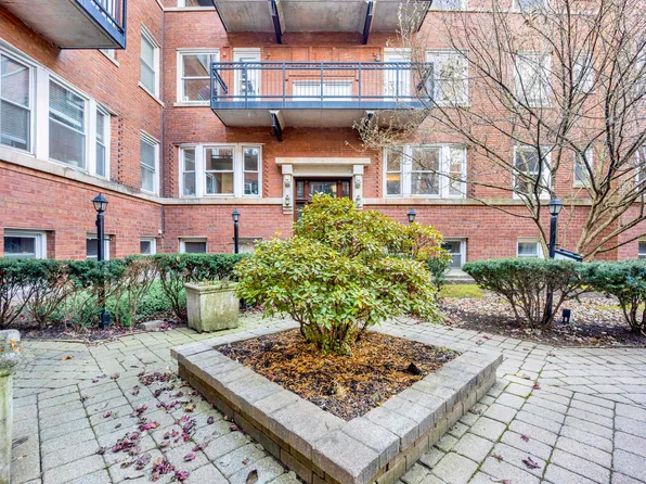 847 W Belle Plaine Ave #G, Chicago, IL 60613